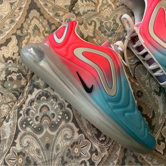 Mint Nike Air Max 720 Pink Sea Blue Fury Womens Sz 8.5 Worn 1x - Picture 5 of 12